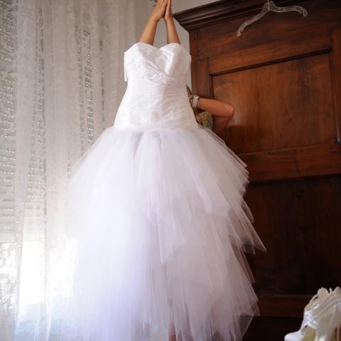 La préparation de la mariée, photo réalisée par Pascal Valette, maternite montpellier, photo de maternite, plage de Palavas, cphoto de maternite, bord de digue, photographe exterieur montpellier, photographe grossesse montpellier, photo de matenité montpellier, photographe noir et blanc montpellier, photographe a montpellier, photo noir et blanc montpellier, photo de naissance montpellier, photographe pour naissance a montpellier photo de couple montpellier, photo de portrait montpellier