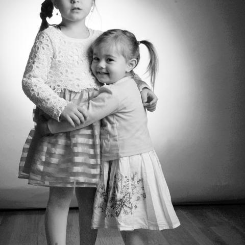 Portrait de soeurs réalisé en studio à Montpellier